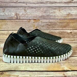 ILSE JACOBSEN HORNBAEK Women's Tulip Flat Slip-On Low-Top Green Sneaker 8.5